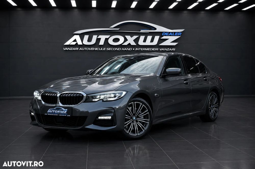 BMW Seria 3 330e iPerformance M Sport - 16