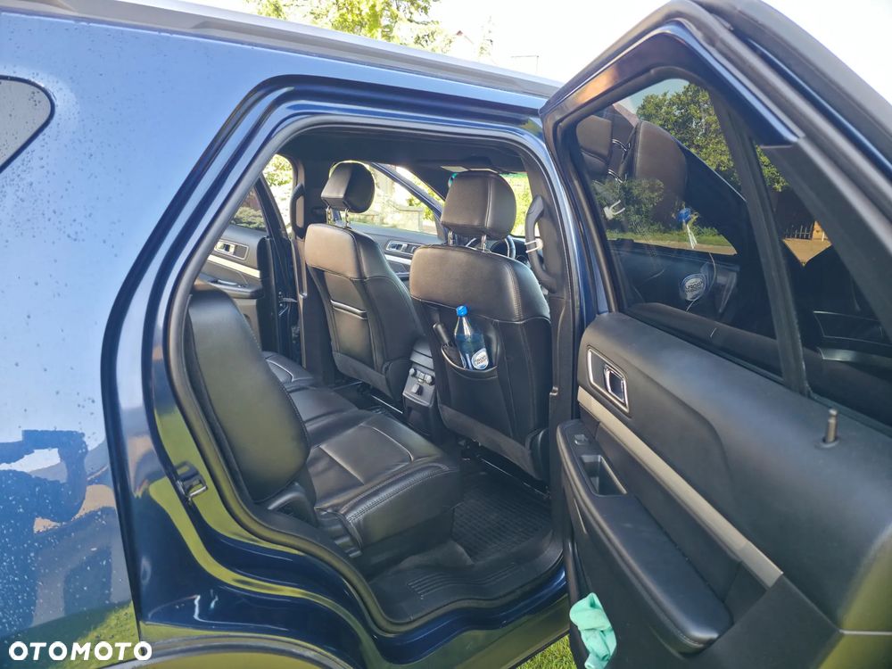 Ford Explorer - 13
