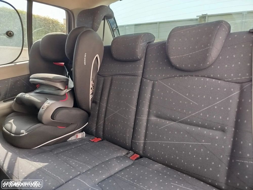 Renault Clio 1.2 16V Expression - 4