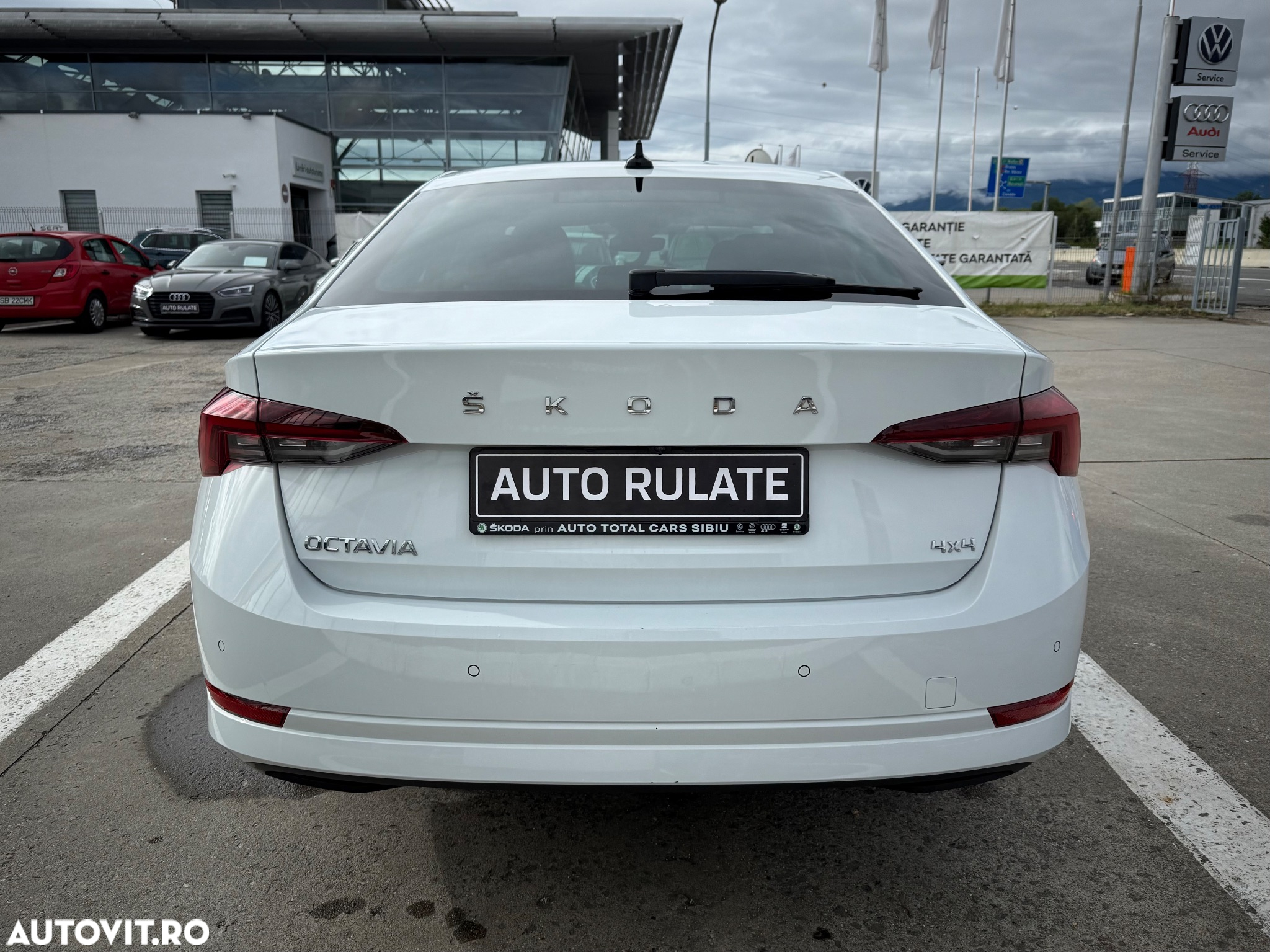 Skoda Octavia 2.0 TDI DSG 4X4 Style - 8
