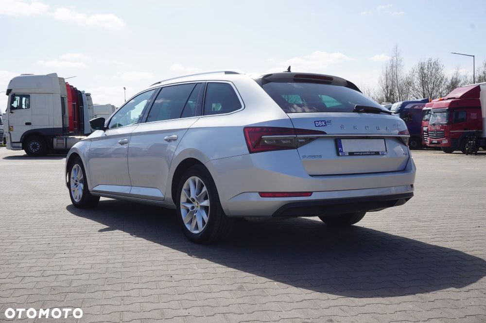 Skoda Superb 2.0 TDI SCR 4x4 Ambition DSG - 3