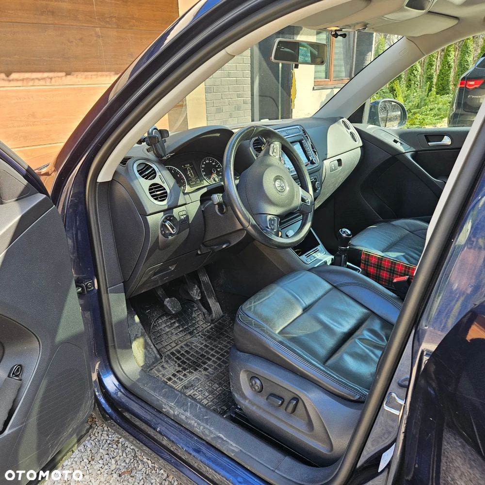 Volkswagen Tiguan - 8