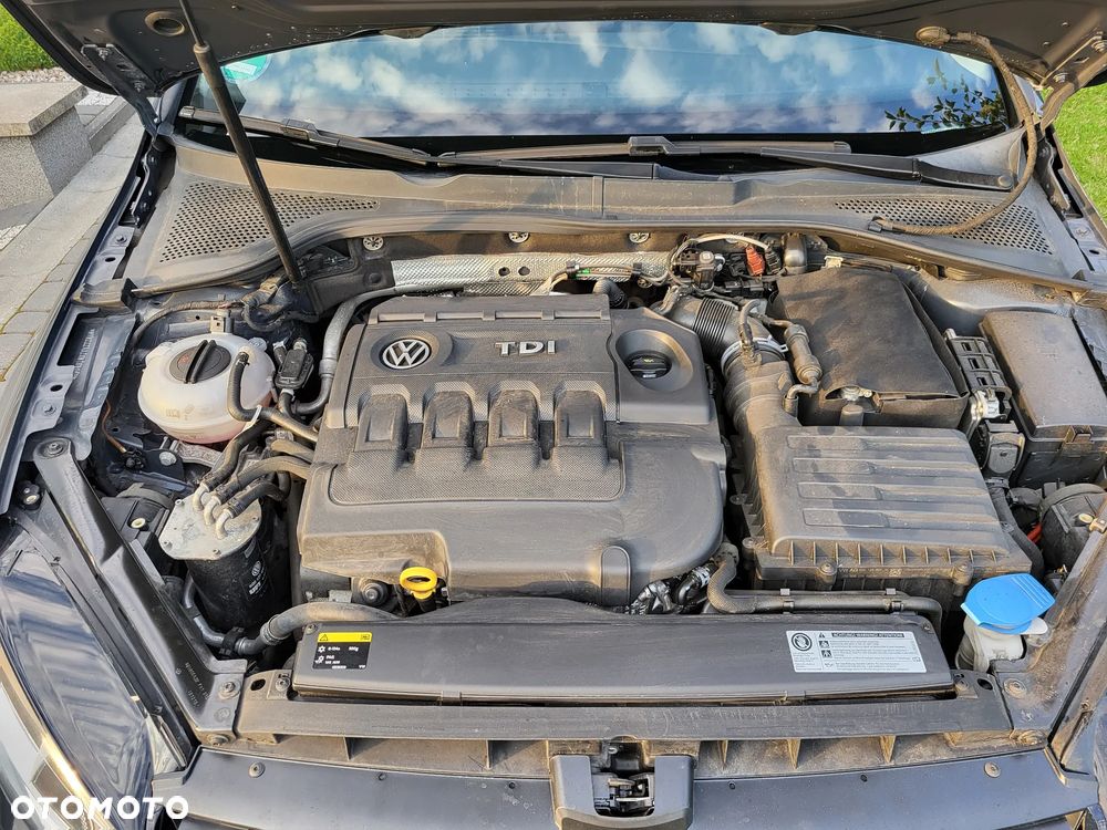 Volkswagen Golf 2.0 TDI BlueMotion Technology Lounge - 28