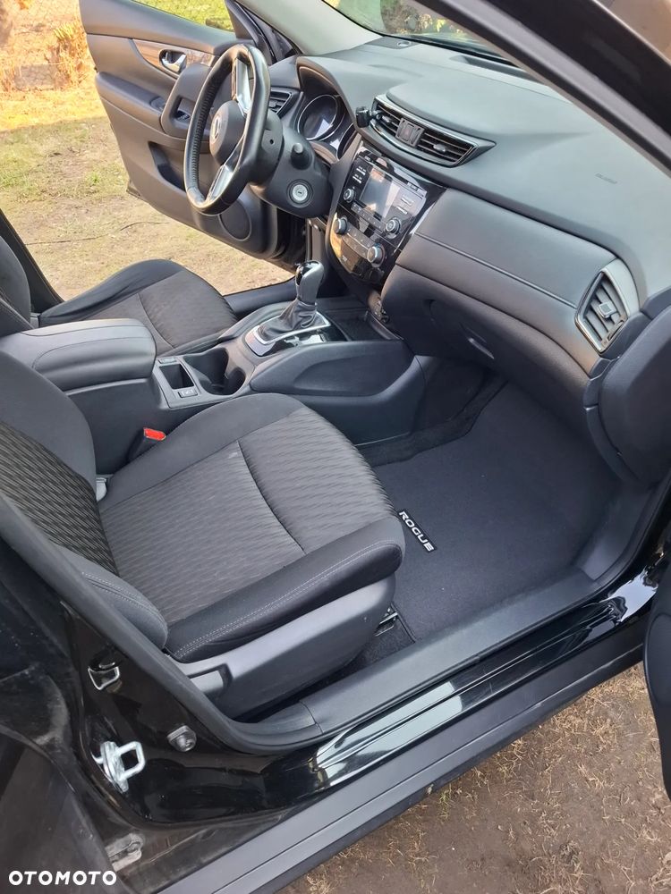 Nissan Rogue - 15