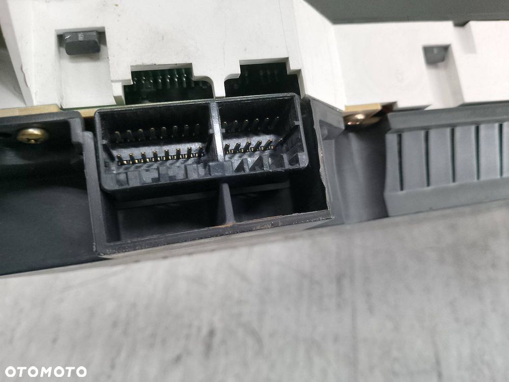 LICZNIK CHRYSLER PACIFICA P04685888AD TN257420-0072 3.4 V6 - 2