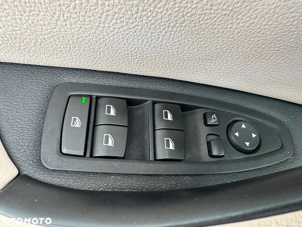 BMW X1 sDrive18i GPF xLine - 26