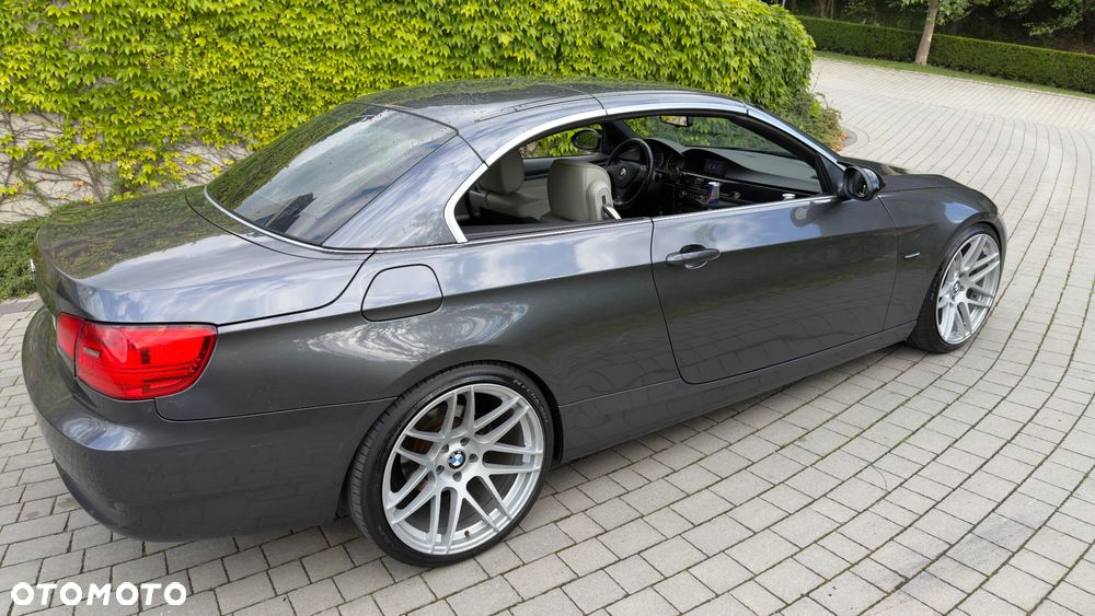 BMW Seria 3 330i - 10