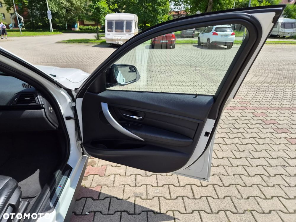 BMW Seria 3 - 21
