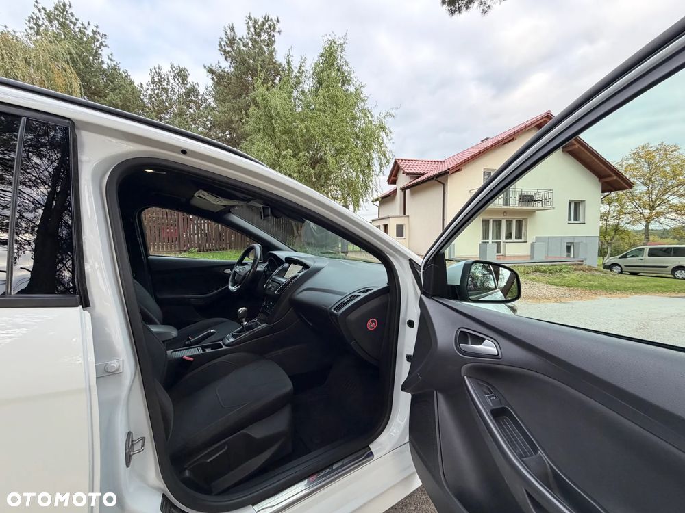 Ford Focus 1.5 EcoBoost ST-Line - 21