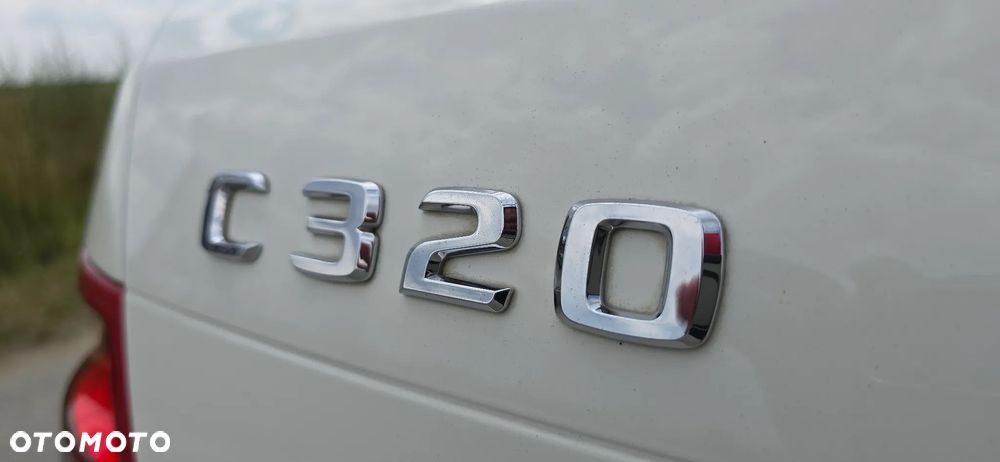 Mercedes-Benz Klasa C 320 CDI DPF 7G-TRONIC Avantgarde - 37