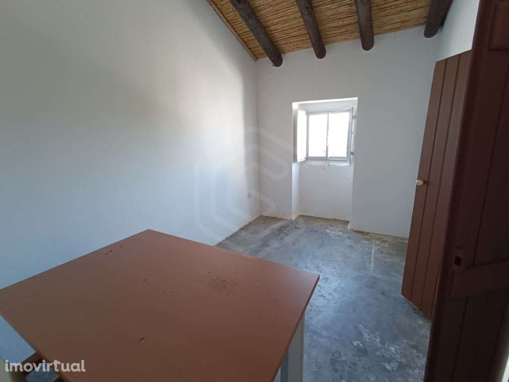 Moradia T1 no Coração da Aldeia do Azinhal, Martim Longo, Alcoutim,... - Grande imagem: 4/16