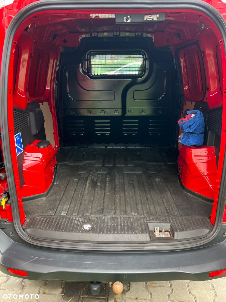 Ford Transit Courier - 8