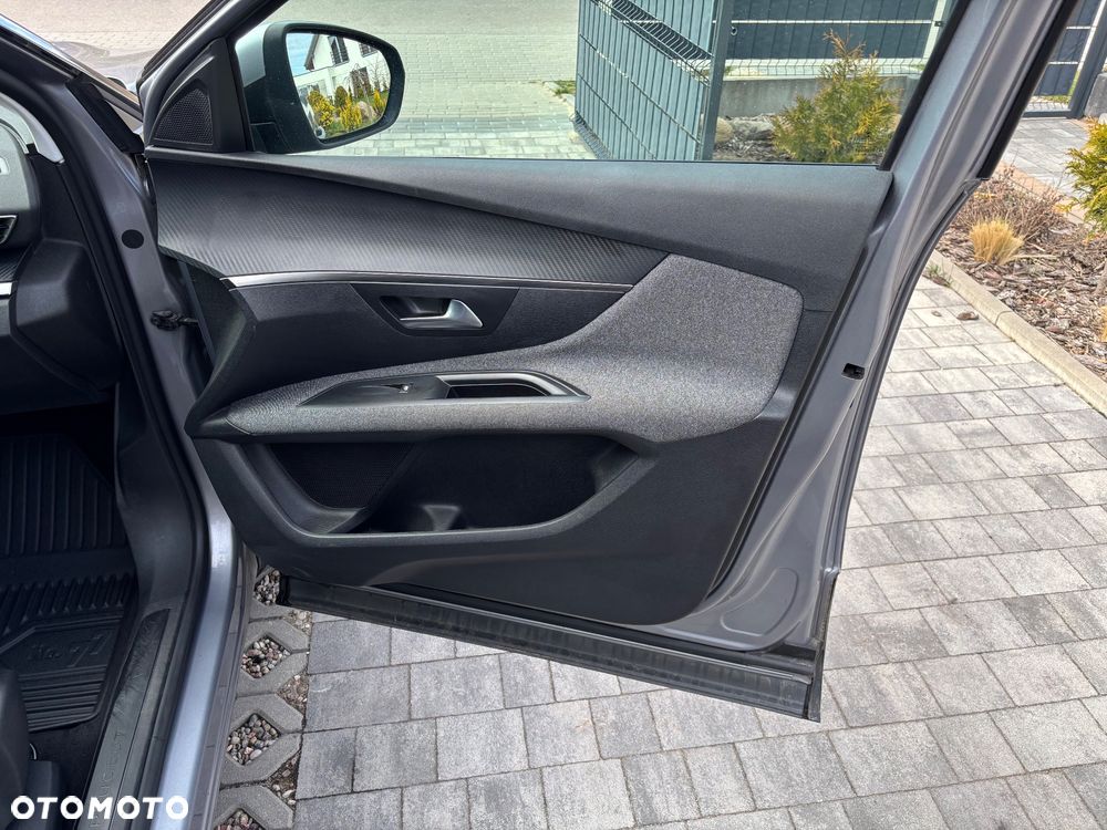 Peugeot 3008 BlueHDi 130 Stop & Start EAT8 GT - 19