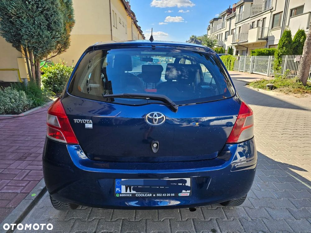 Toyota Yaris - 11