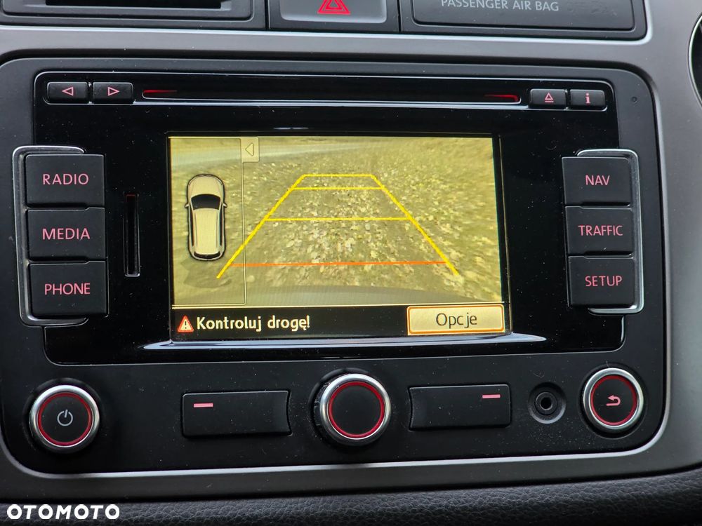 Volkswagen Tiguan 2.0 TDI DPF BlueMotion Technology Lounge Sport & Style - 32