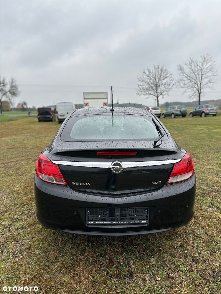 Opel Insignia 2.0 CDTI - 11