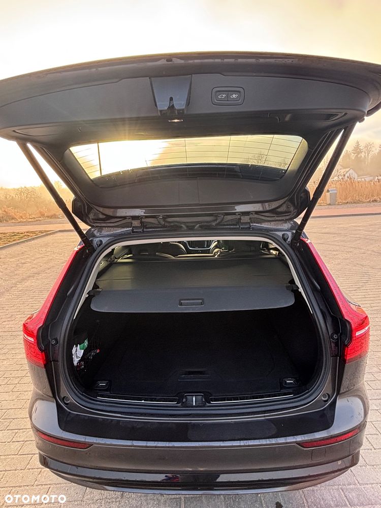 Volvo V60 B4 B Plus Dark - 14