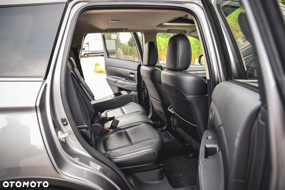 Mitsubishi Outlander 2.0 Intense + Navi 4WD CVT - 20