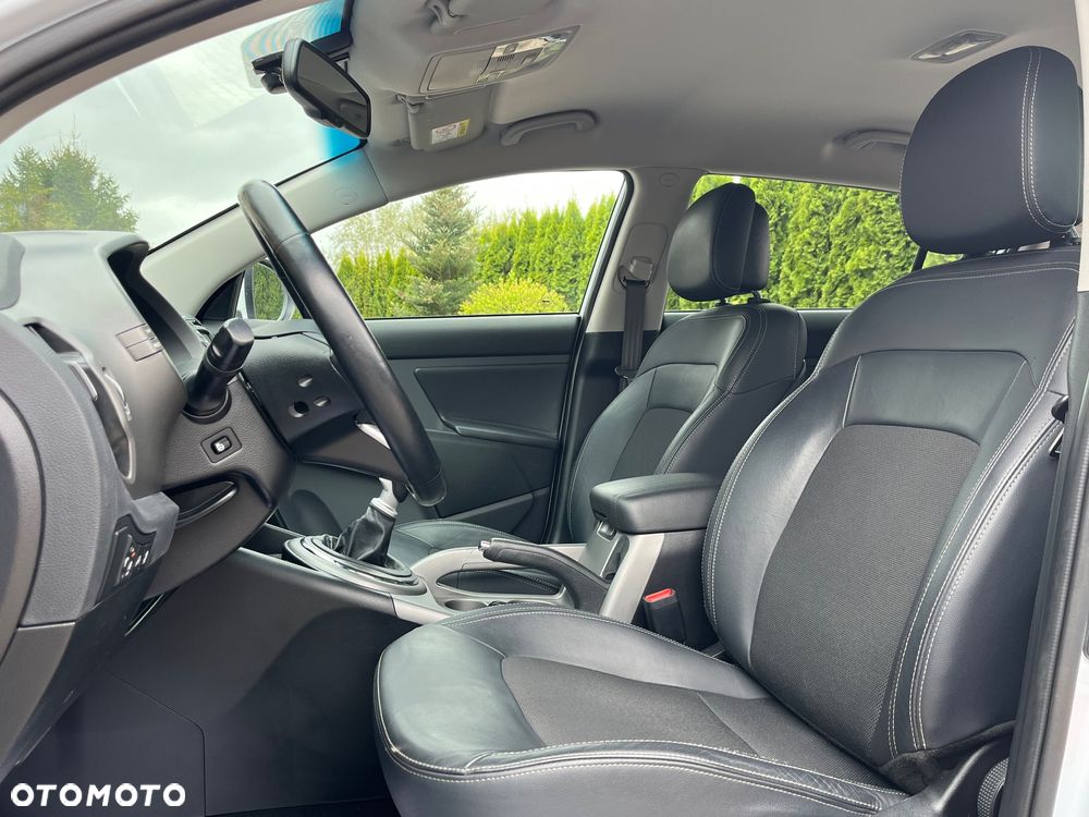 Kia Sportage - 16