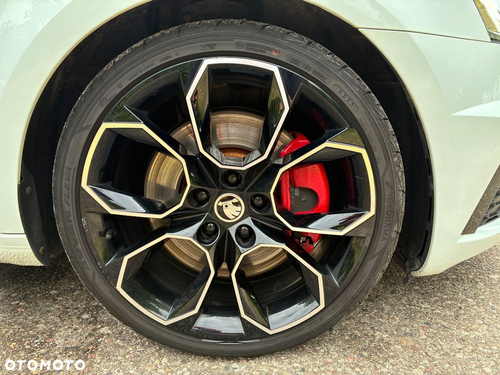 Skoda Octavia 2.0 TSI RS Challenge 245 DSG - 15