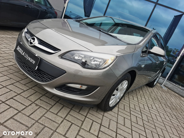 Opel Astra IV 1.4 T Business EU6