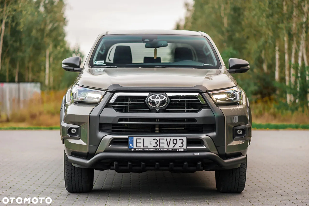 Toyota Hilux 2.8 D-4D Double Cab Invincible Sport 4x4 - 4