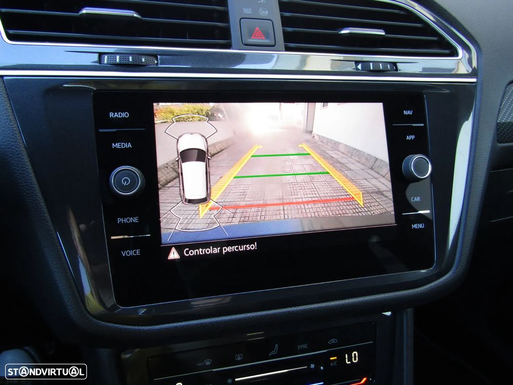 VW Tiguan Allspace 2.0 TDI R-Line DSG - 21