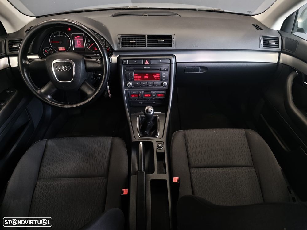 Audi A4 Avant 2.0 TDI DPF - 38