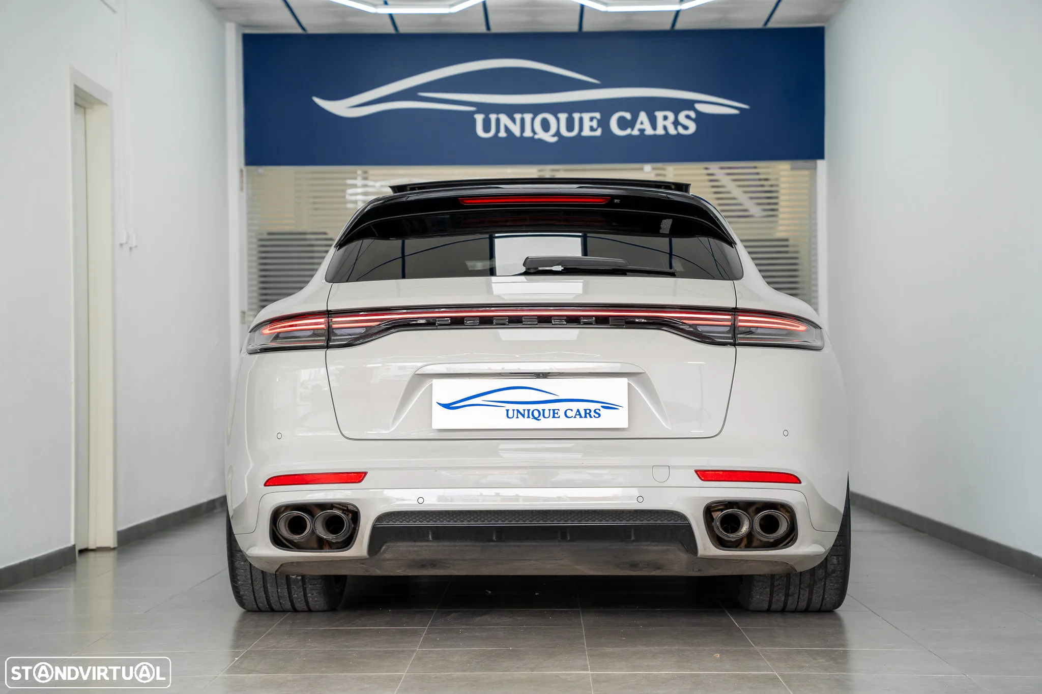 Porsche Panamera Sport Turismo 4S E-Hybrid - 4