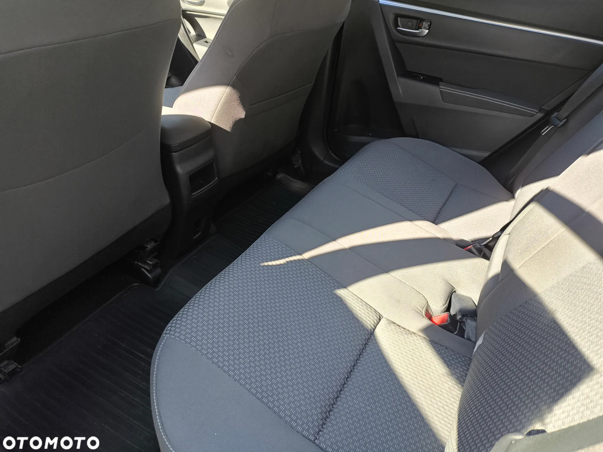 Toyota Corolla 1.6 Comfort - 16