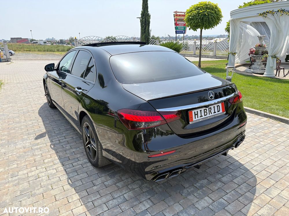 Mercedes-Benz E 300 9G-TRONIC AMG Line - 4