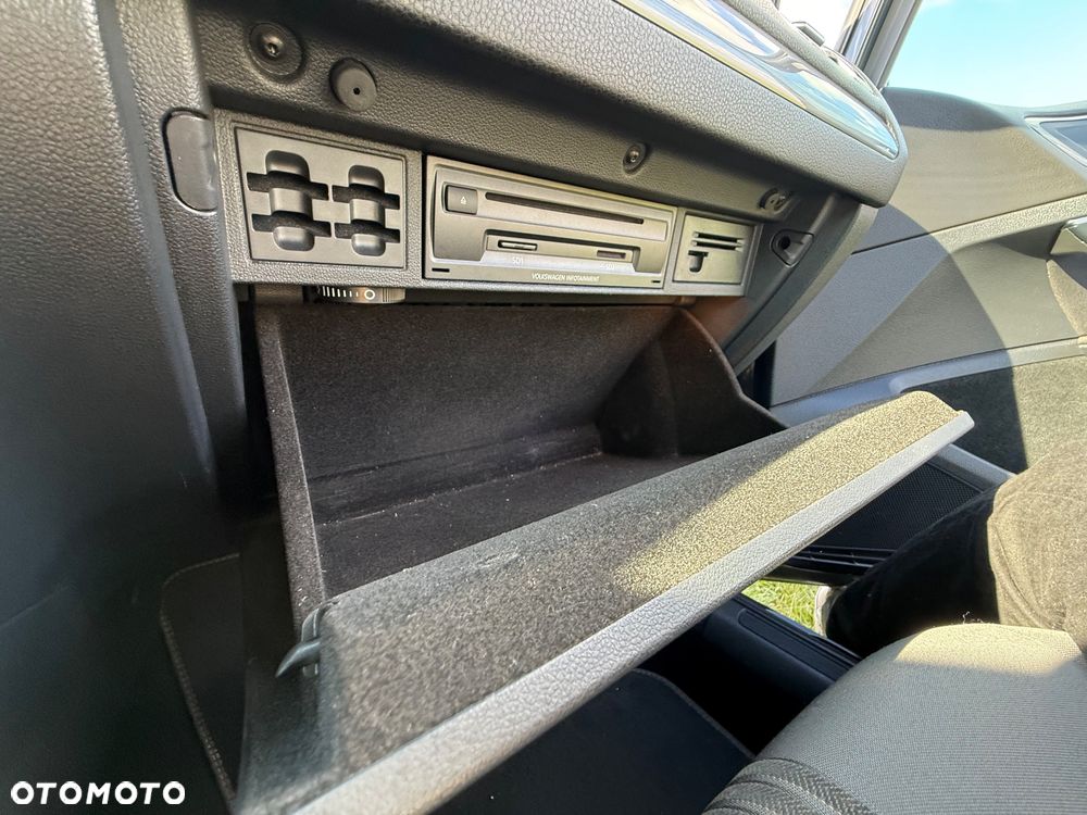 Volkswagen Golf - 39