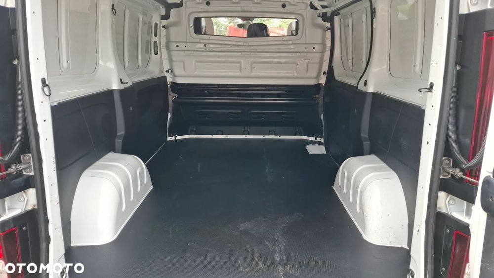Opel Vivaro - 14
