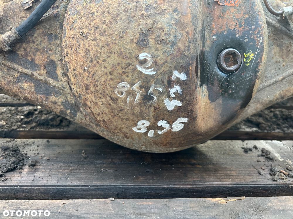 Most tylny Isuzu Trooper 35:8 4.37 blokada lsd - 2