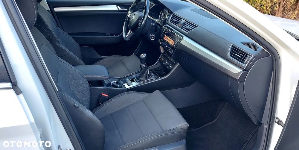 Skoda Superb 2.0 TDI Style - 33
