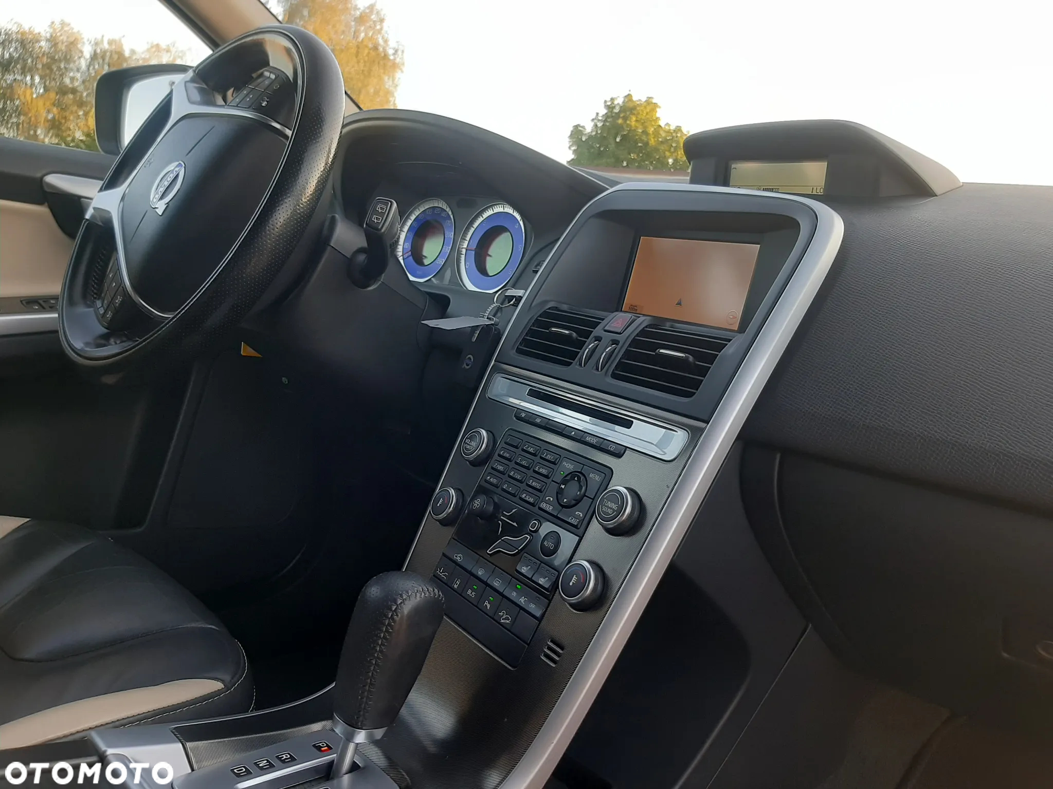 Volvo XC 60 D5 AWD RDesign - 31