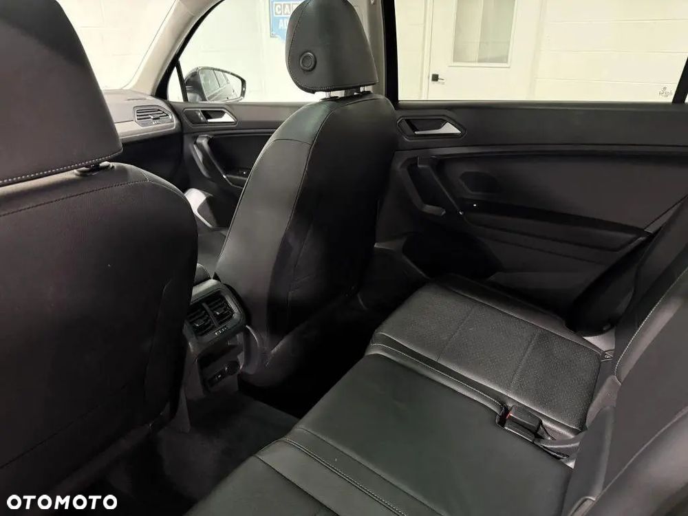 Volkswagen Tiguan 2.0 TSI 4Mot Elegance DSG - 30