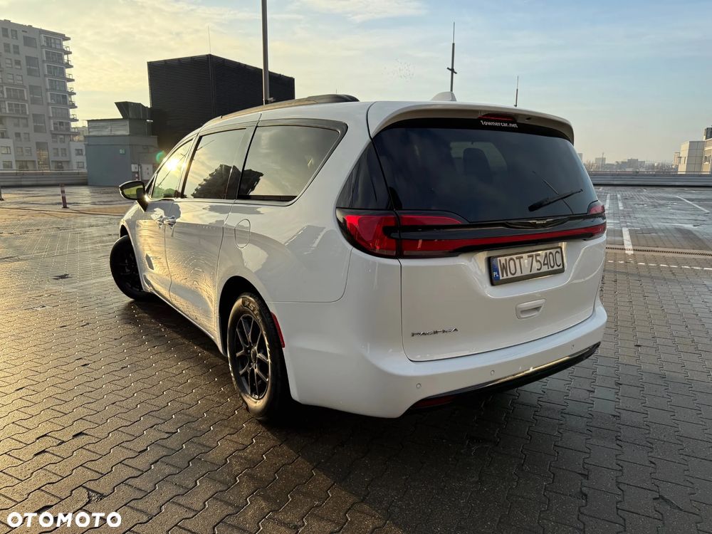 Chrysler Pacifica - 37