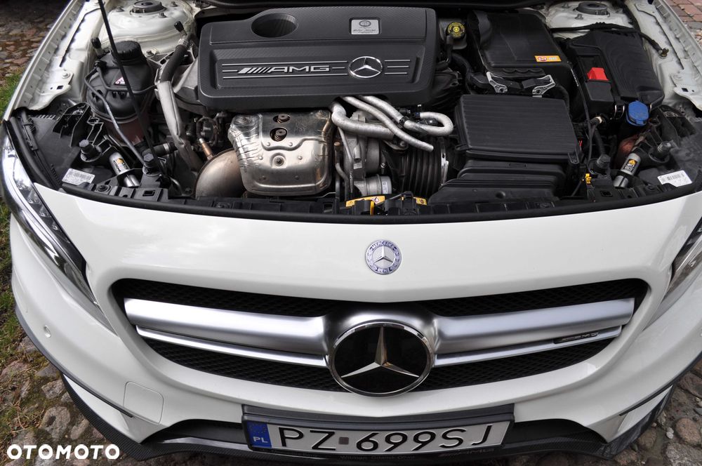 Mercedes-Benz GLA - 4