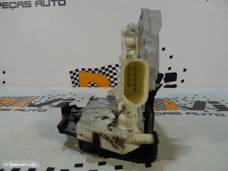 Fecho Da Porta Frente Direita Audi A3 (8P1)  4F2837016 / 4F2 837 016 - 4