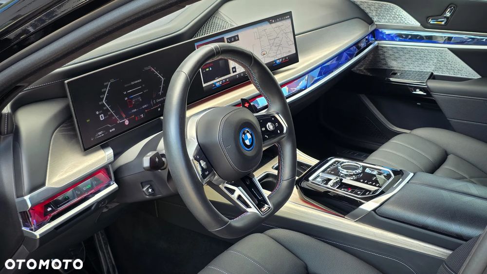 BMW Seria 7 M760e PHEV xDrive Individual Edition sport - 23