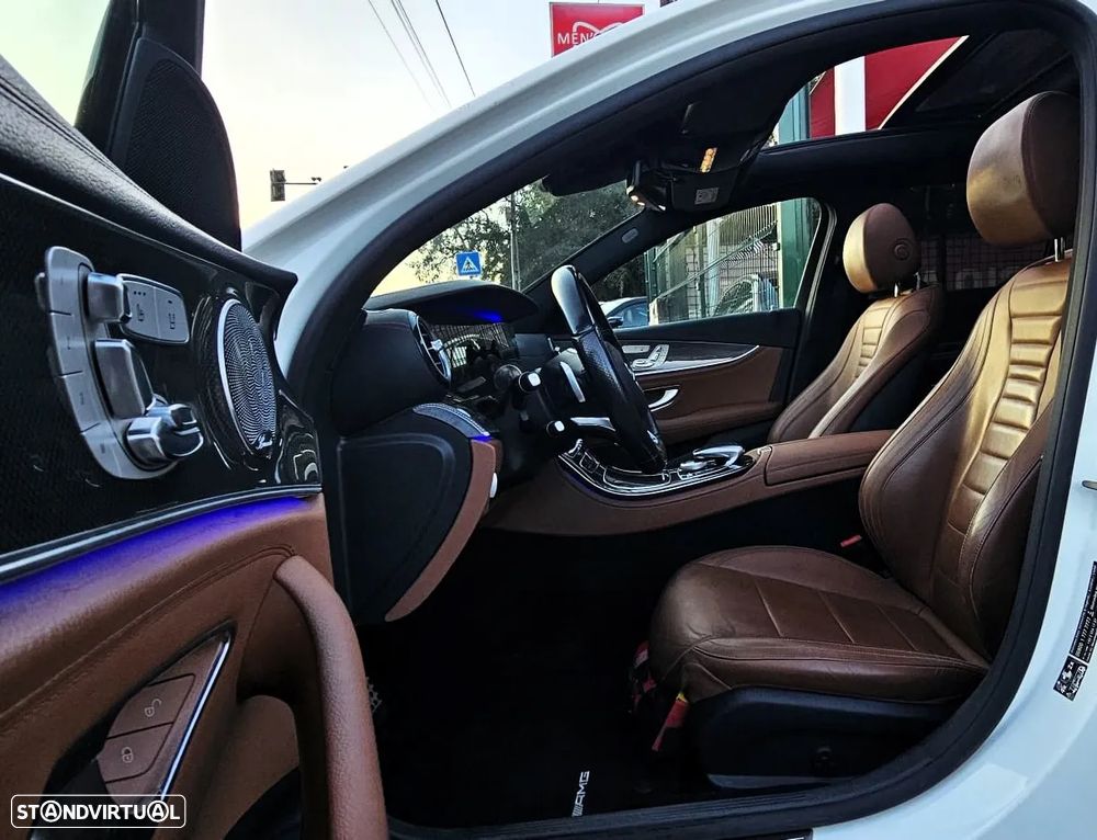 Mercedes-Benz E 220 d AMG Line - 32