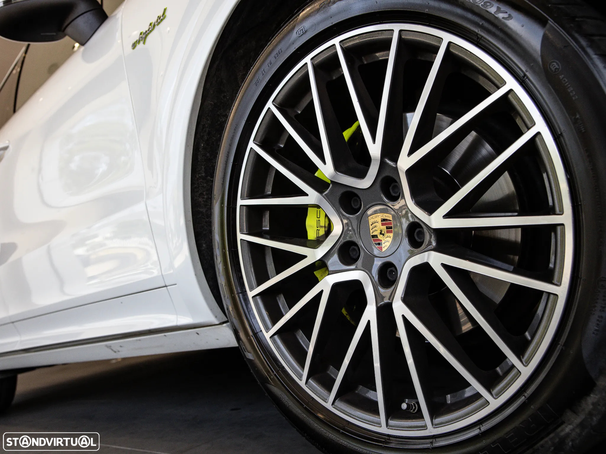 Porsche Cayenne Coupé E-Hybrid - 14