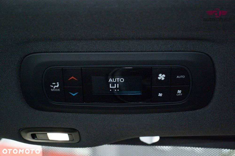 Chrysler Pacifica - 41