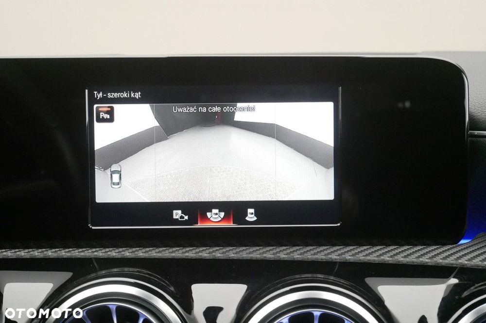 Mercedes-Benz CLA - 20