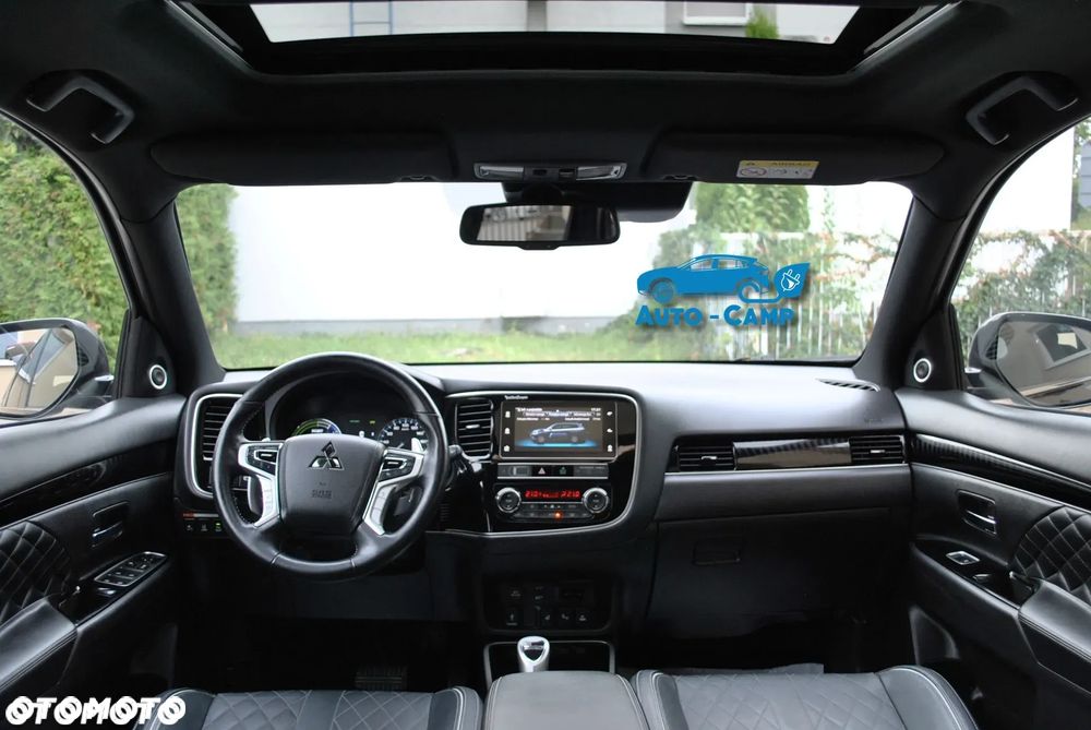 Mitsubishi Outlander PHEV Instyle + - 30