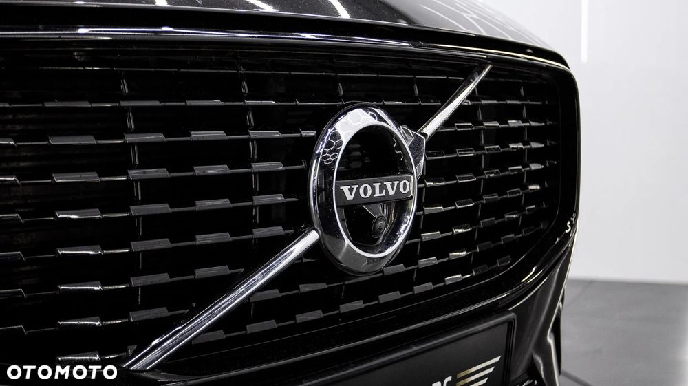 Volvo XC 60 T6 Plug-In Hybrid AWD R-Design - 13