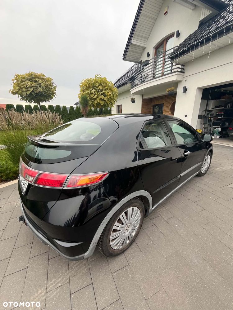 Honda Civic 1.8 Comfort - 3