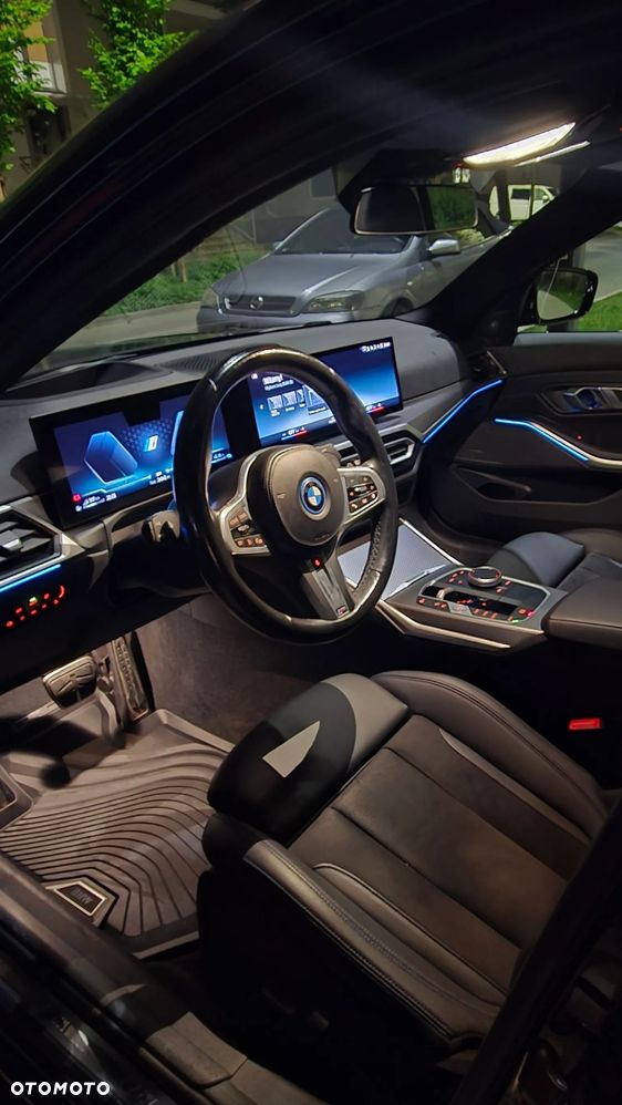 BMW Seria 3 330e xDrive M Sport sport - 7