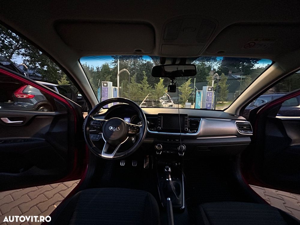 Kia Stonic 1.2 GSL Trend - 10